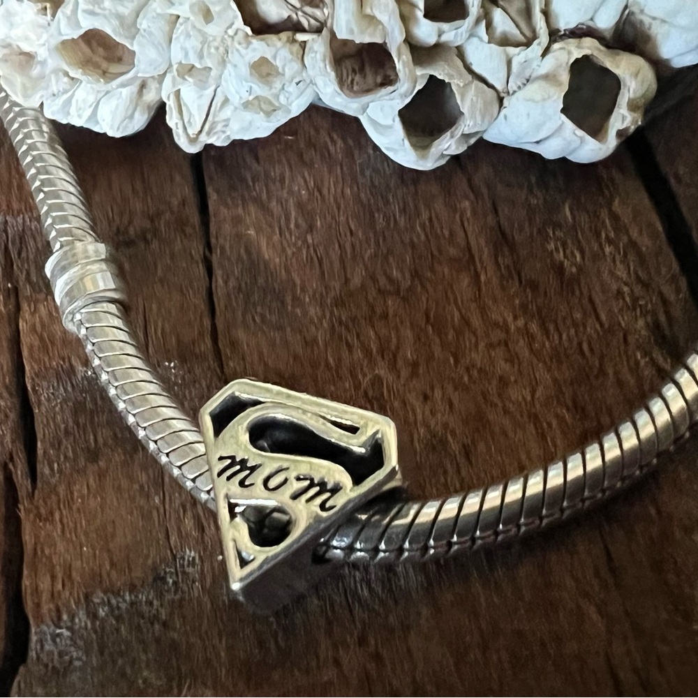 925 European Charm Super Mom Shield Sterling Silver Family Love Mother